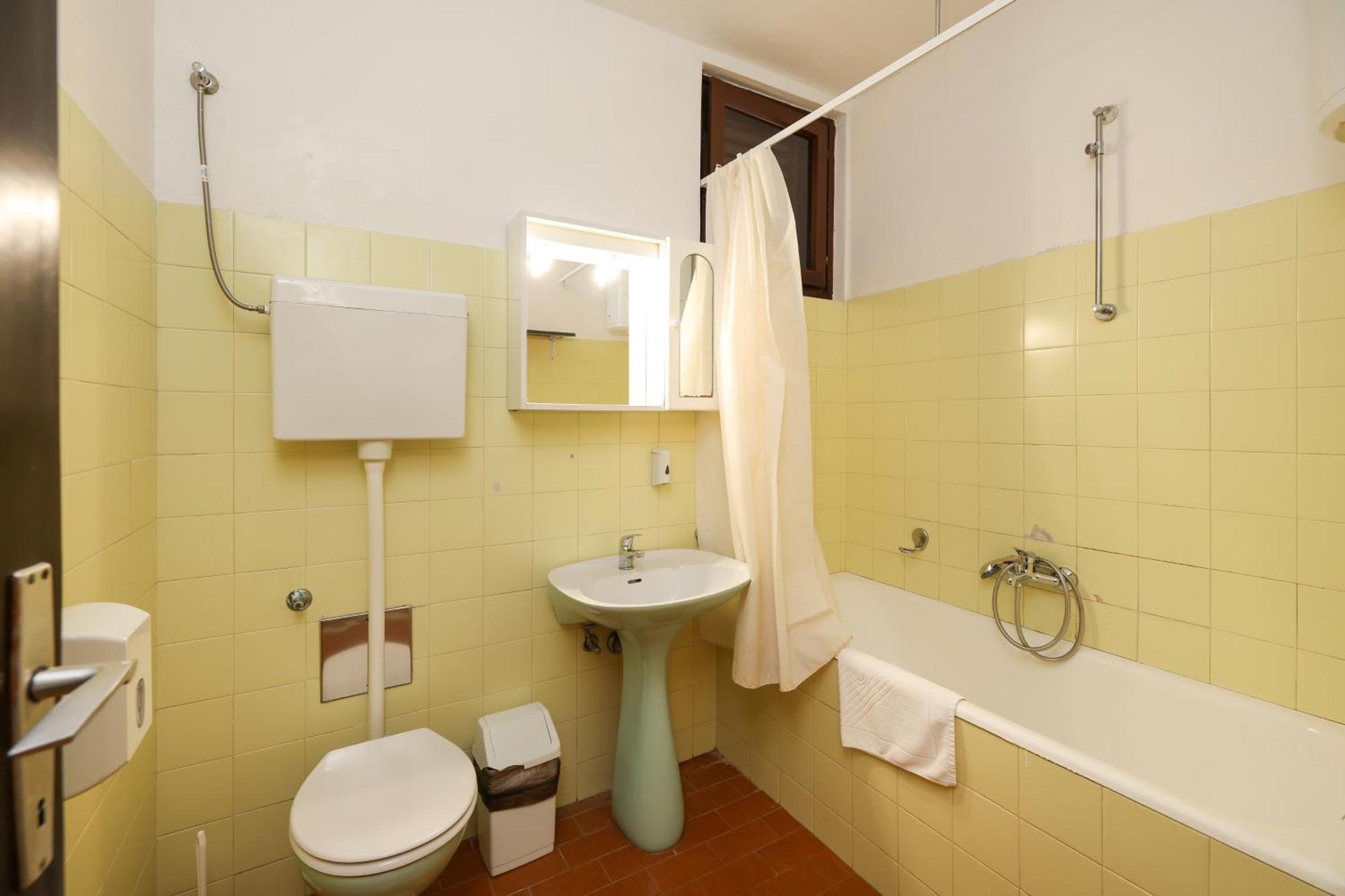 Apartments Medena Budget Trogir Bagian luar foto