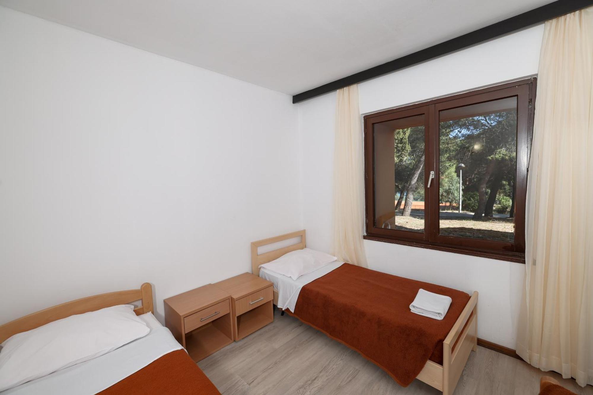 Apartments Medena Budget Trogir Bagian luar foto