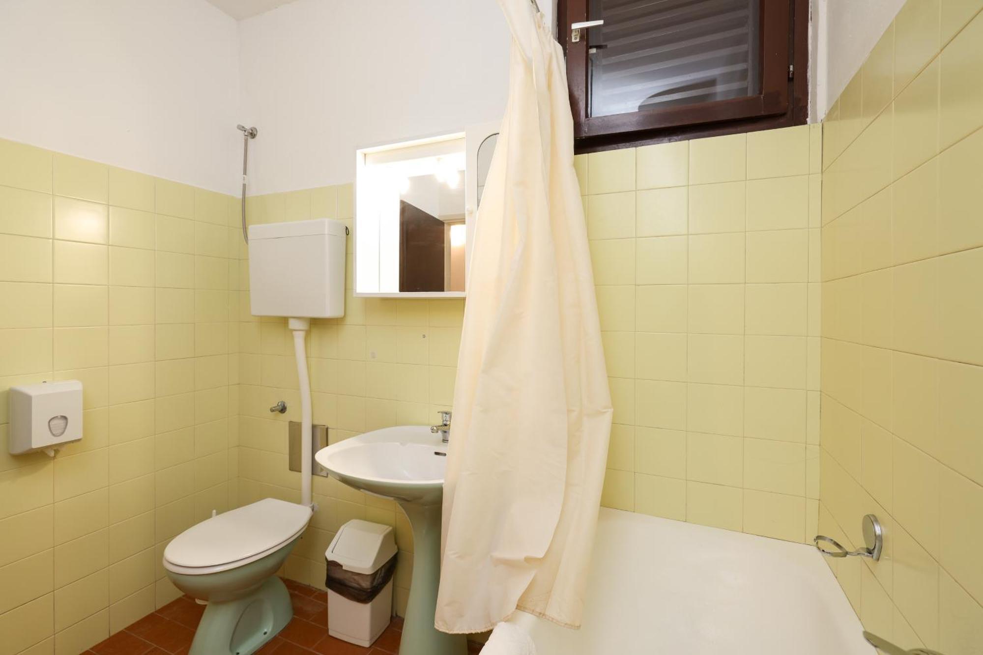 Apartments Medena Budget Trogir Bagian luar foto